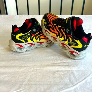 Boys light up sneekers